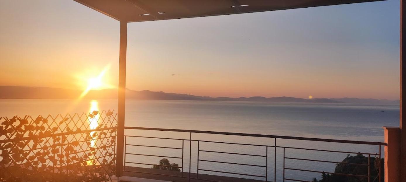 גיתיו Simply Meraki Gytheian Apt With Panoramic Sea View מראה חיצוני תמונה